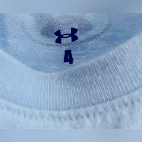 Boys Under Amour t-shirt 4T - Picture 3 of 3